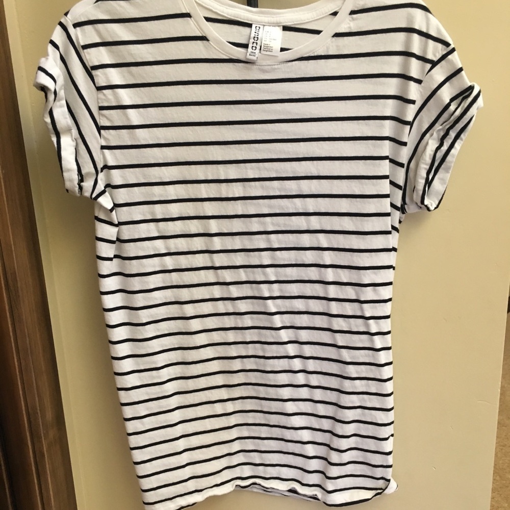Short t-shirt dress